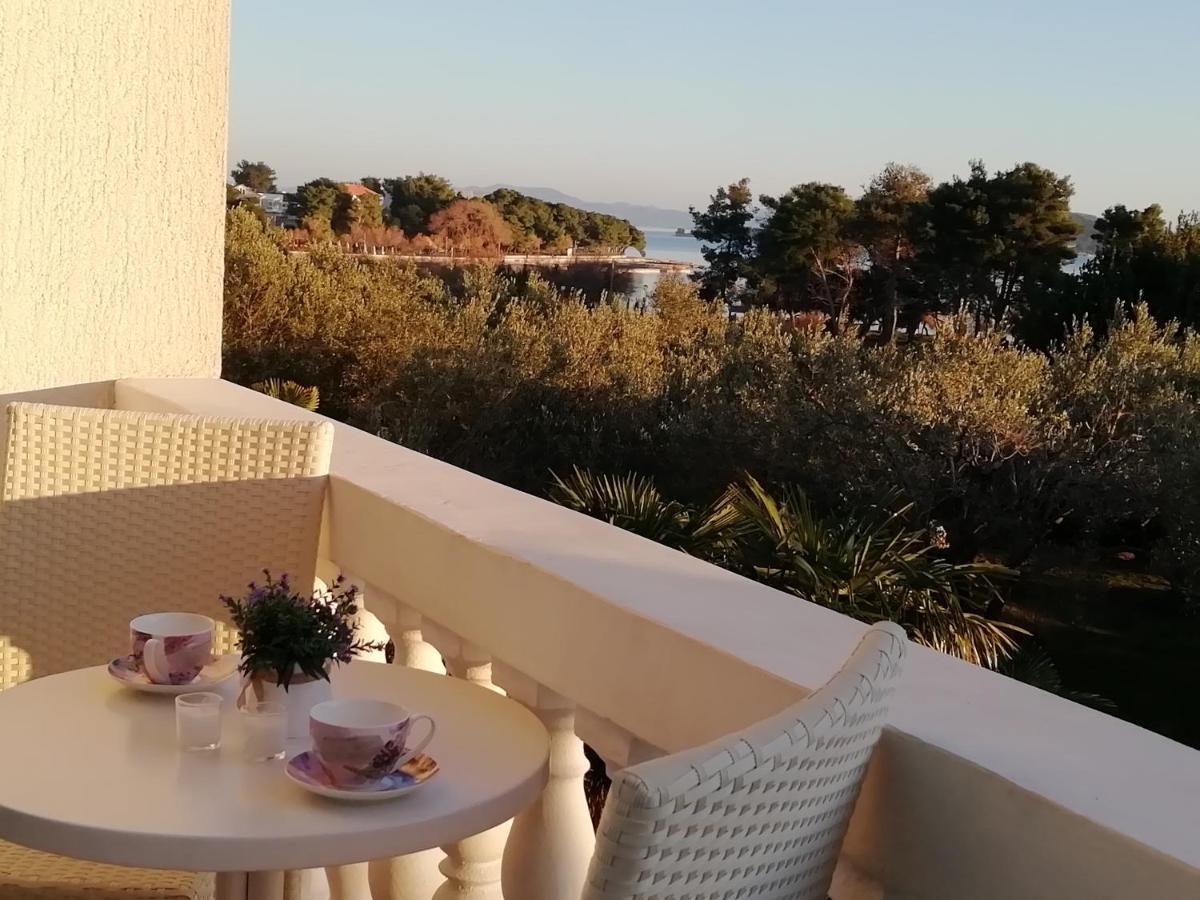 Villa Spanja Vodice Bagian luar foto