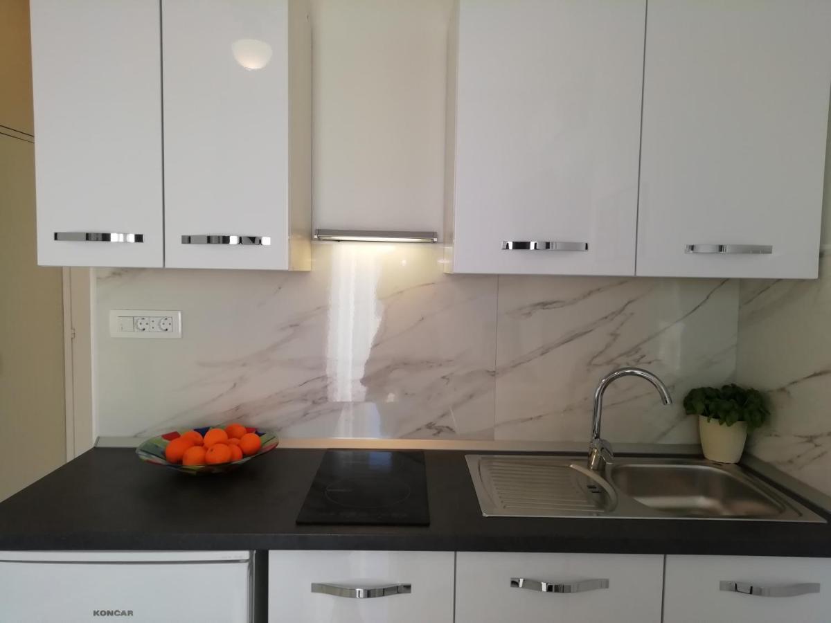 Villa Spanja Vodice Bagian luar foto