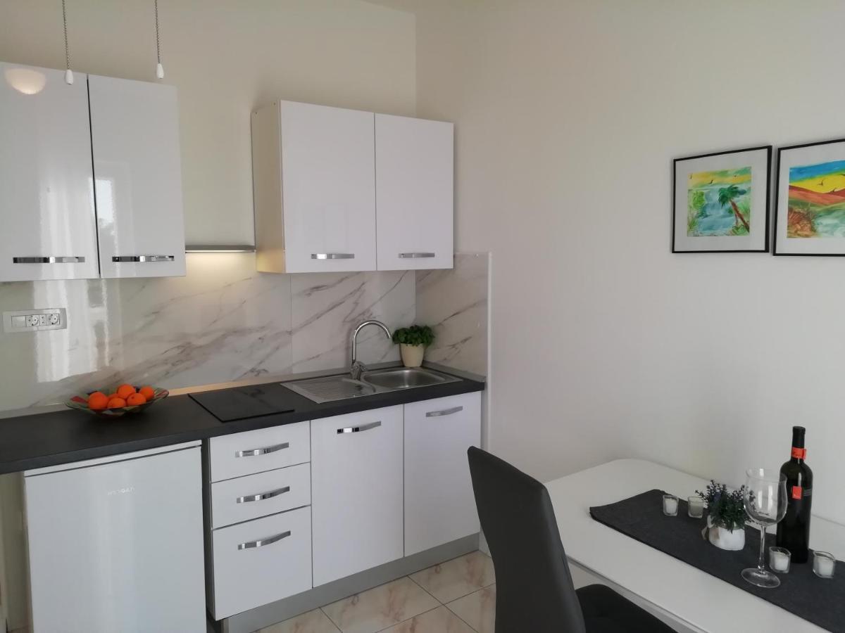 Villa Spanja Vodice Bagian luar foto