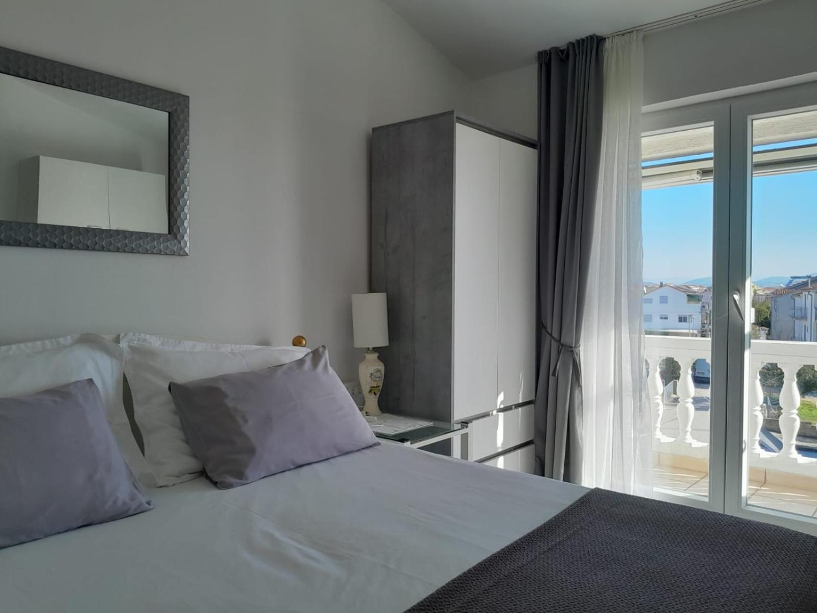 Villa Spanja Vodice Bagian luar foto