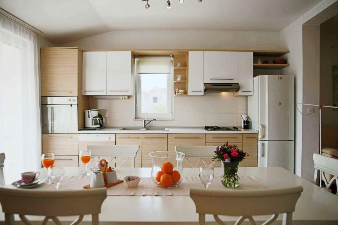 Villa Spanja Vodice Bagian luar foto