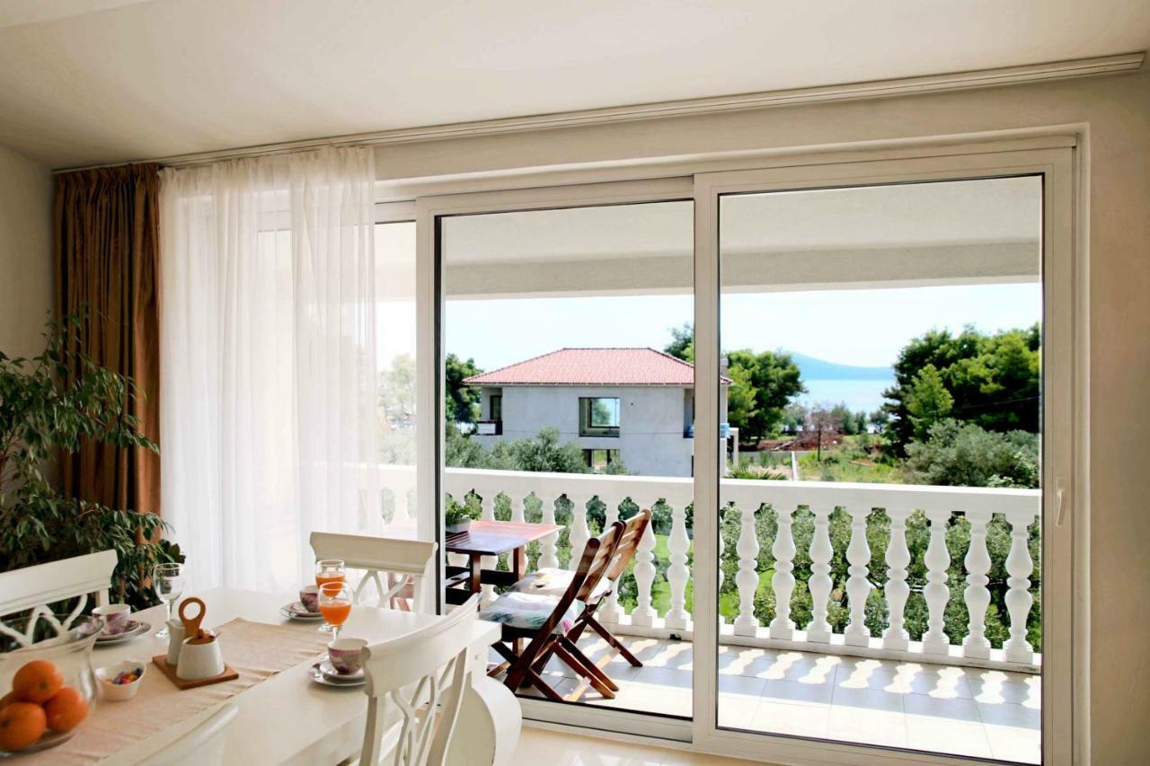 Villa Spanja Vodice Bagian luar foto