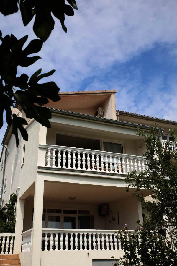 Villa Spanja Vodice Bagian luar foto