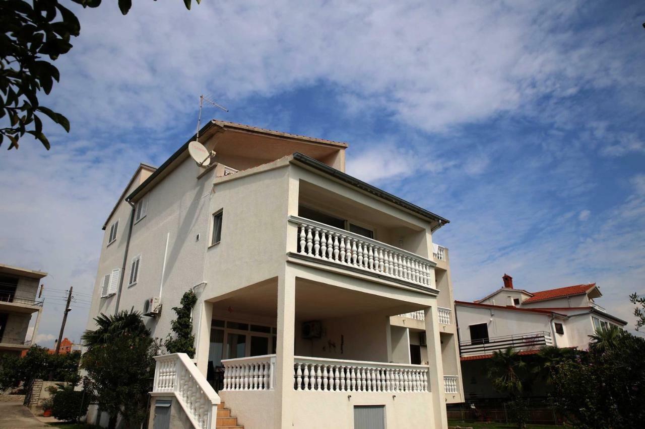 Villa Spanja Vodice Bagian luar foto